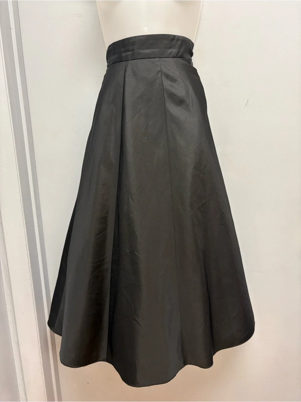 Onyx Nite Black A-Line Tea Length Formal Skirt with Tulle Lining Size M
